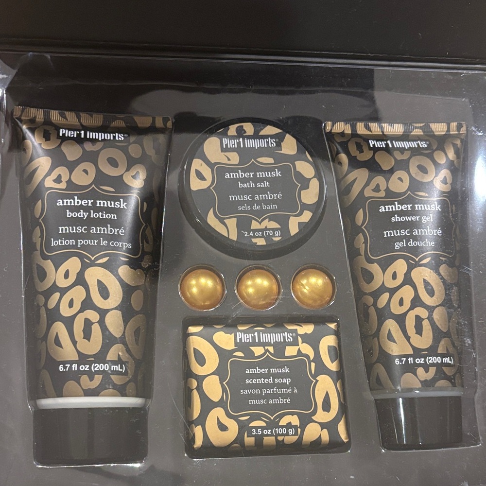 Pier 1 Amber Musk Skincare Set - Black and Gold